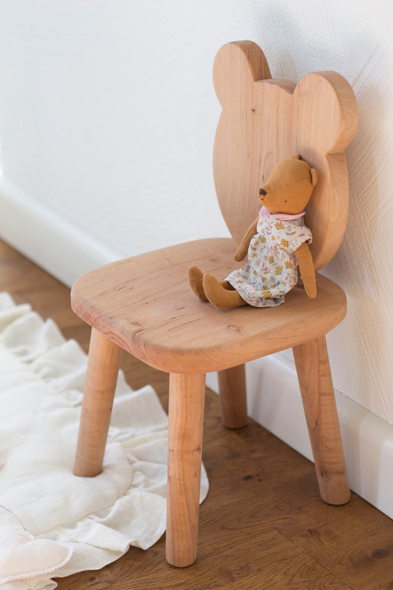 Silla infantil de madera oso beige 30 x 30 x 48 cm