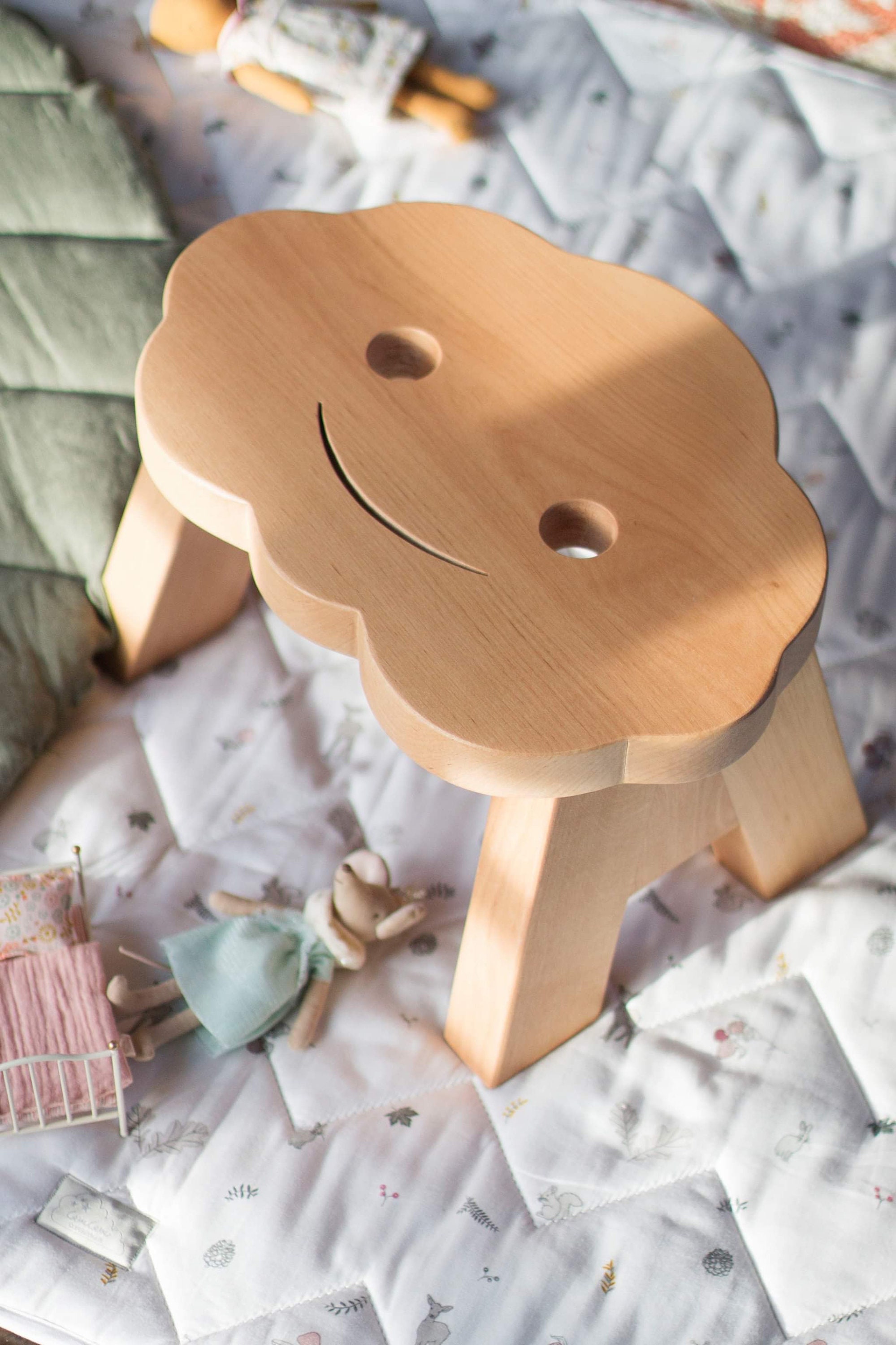 Tabouret en Bois d'étape | Décor de Chambre d'enfants| Tout-Petit| Forme Des Nuages| Fait à La Main|