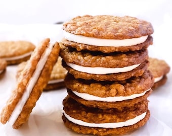 Oatmeal Cream Pies - Vegan Options Available!