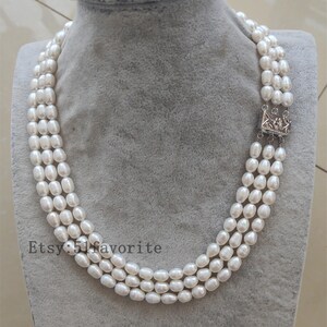 Parelketting witte rijst: 3 rijen gekweekte zoetwaterparels (16-20 inch)