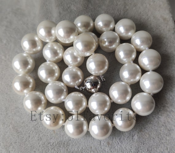 Collier Pendentif 4 Rangs Perles Imitation Mer Du Sud – Blanc Rond 6mm, 18 Pouces