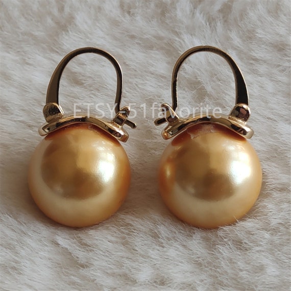 Orecchini con gancio di perle • Ganci pendenti placcati in oro 18 carati • Perle di