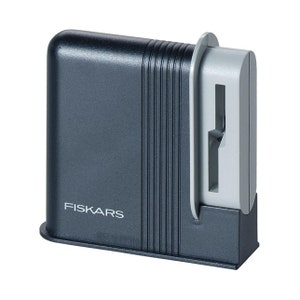 Fiskars Clip-Sharp Scissors Sharpener