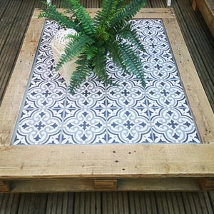 Tiled pallet coffee table image 5