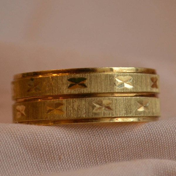 Super unique, very handsome and whimsical vintage men’s 14K yellow gold band with texturing and diamond-cut engravings