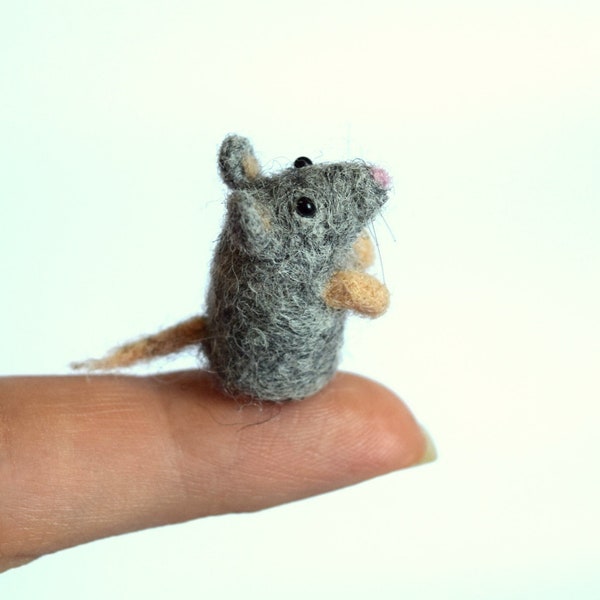 Gray Mouse miniature Dollhouse  Micro mice figurine Mouse ornament Tiny Dollhouse animals miniatures Tiny mice for doll tiny toy Pumpkin