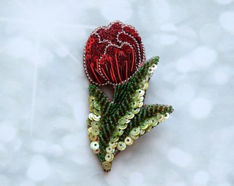 Embroidered tulip flower brooch Christmas gift for mother Red flower pin Tulip ornaments Wife winter gift Lapel pin Red brooch gift