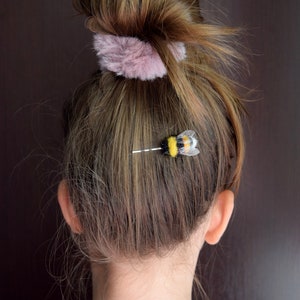 Realistic bumblebee hairpin Felted  Bee hair clip Felted bumblebee Insect wildlife  Bumblebee hair clip Original gift for woman girl