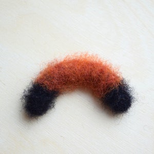 Woolly bear caterpillar gor garden Felted caterpillars brooch Gift for gardener Realistic caterpillar Needle felted wildlife