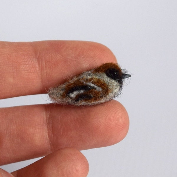 Miniature  Sparrow Dollhouse bird  Micro bird figurine Sparrow ornament Dollhouse animals miniatures Tiny Sparrow Bird for doll