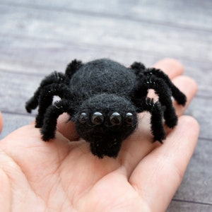 Needle felted cute black spider and pumpkins Pumpkin decor Kawaii toy Halloween decor Halloween decorations Handmade home decor Funny gift