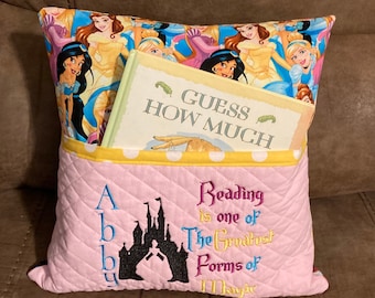 Almohada de lectura de princesa bordada personalizada con diseño de metro