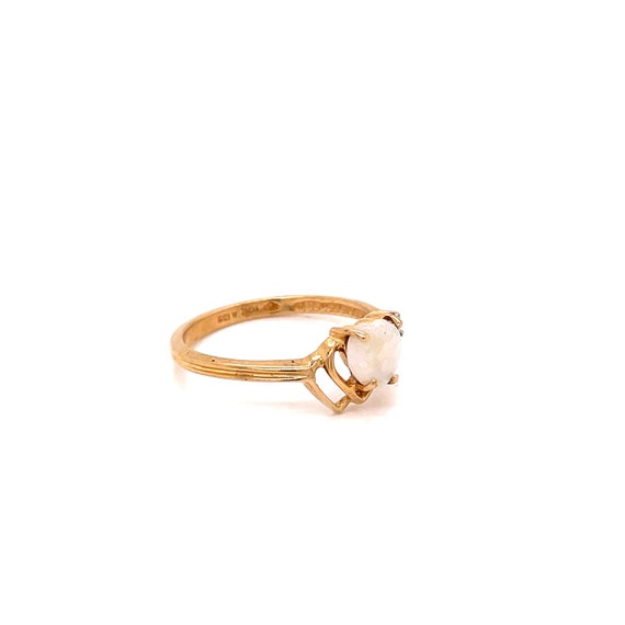 10K Yellow Gold Heart-cut Opal Ring - image 6