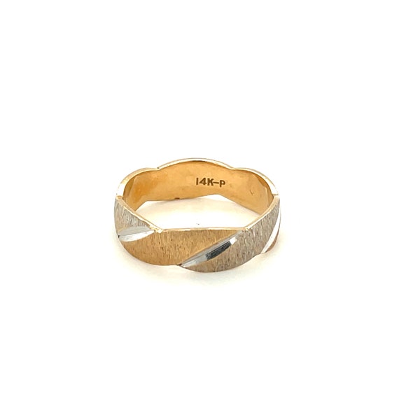 14K Yellow Gold Twist Band