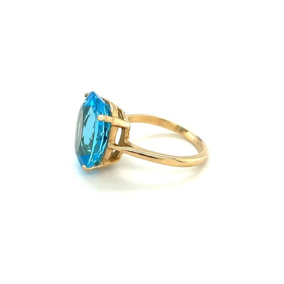 14K Yellow Gold Oval cut Blue Topaz Solitaire Ring - image 3