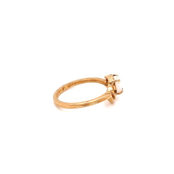 10K Yellow Gold Heart-cut Opal Ring - image 5