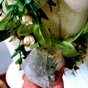 garden quartz tower, chlorite quartz tower, lodolite quartz tower, phantom quartz tower, garden quartz, quartz tower