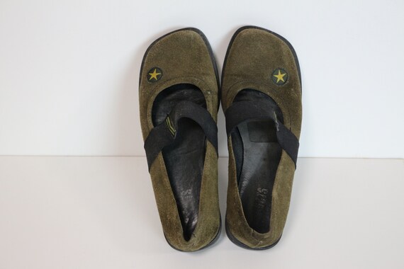 ROOTS Shoes Vintage Mary Jane Pumps  Khaki Flat M… - image 3