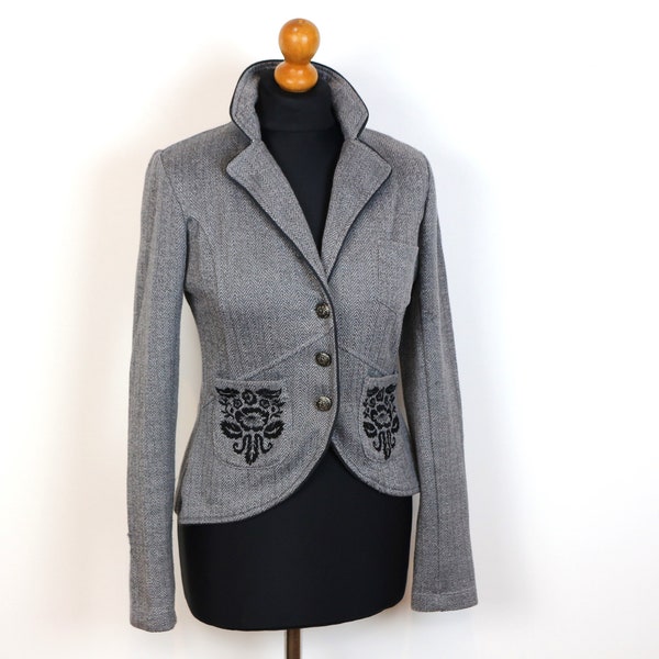 Graue Crop Jacke bestickt CREME Hellgrau Weiche Baumwolle Taillierte Tweed Blazer Grau Steampunk Blazer Kleine Größe