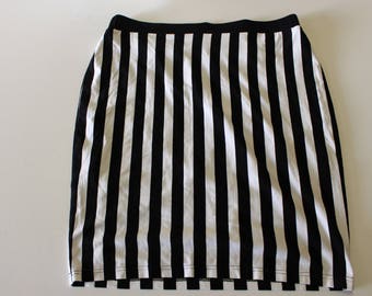 Gestreepte rok JUFFROUW JANSEN elastische taille brede strepen rok zwart  wit potlood rokken Grunge rok Striped groot XL formaat