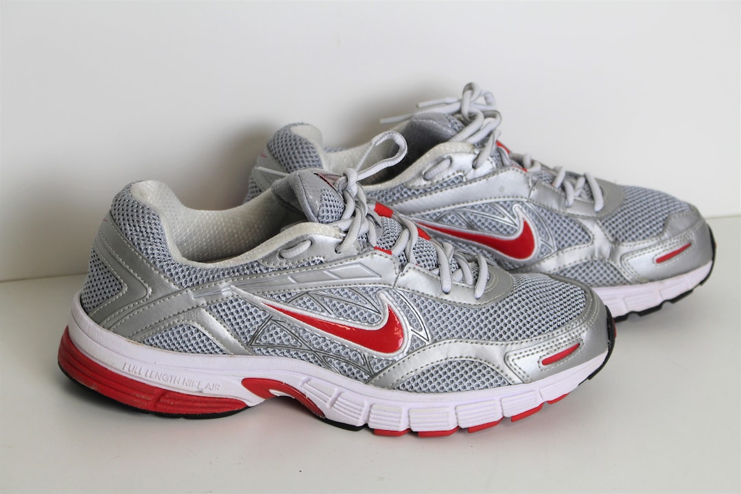 Nike AIR ALARIS White and Gray Running Sneakers with Red Swoosh Accent, NEW Vintage NIKE Air Alaris Shoes Mens Nike Sports Trainers Mens  main image 4