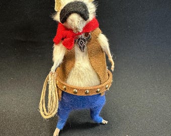 Taxidermied Western Mouse
