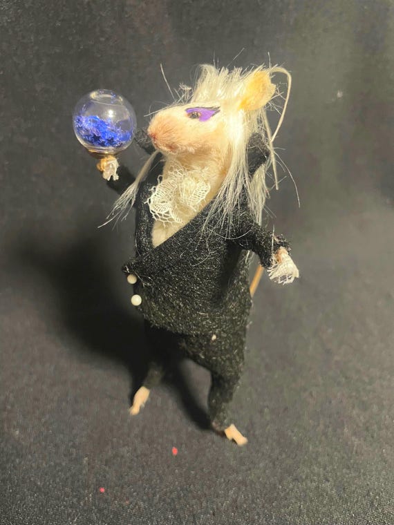 Taxidermied Jareth the Goblin King Mouse