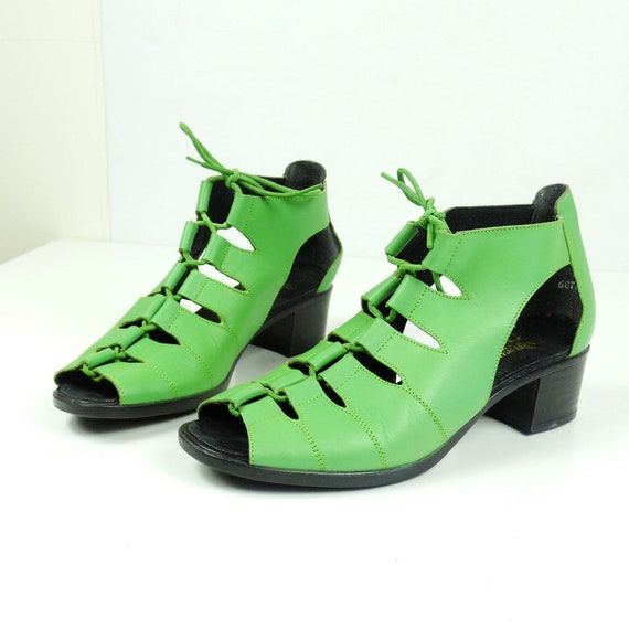 womens chunky lace up boots