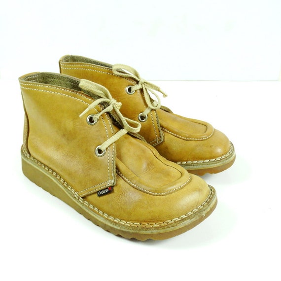 women's lace up moccasins