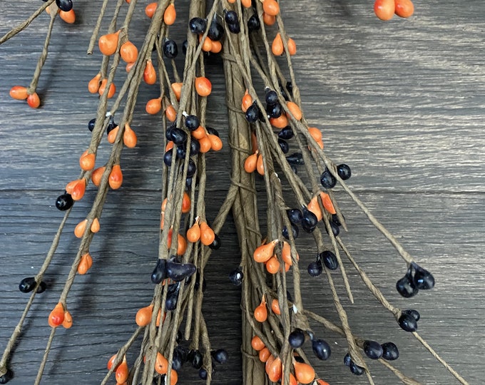 Orange and Black Pip  Berry Garland, Country Garland, Floral Garland, Fall Garland, Halloween Garland