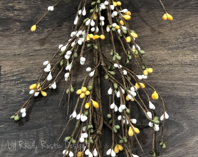 Sage, Yellow and White Pip Berry Garland