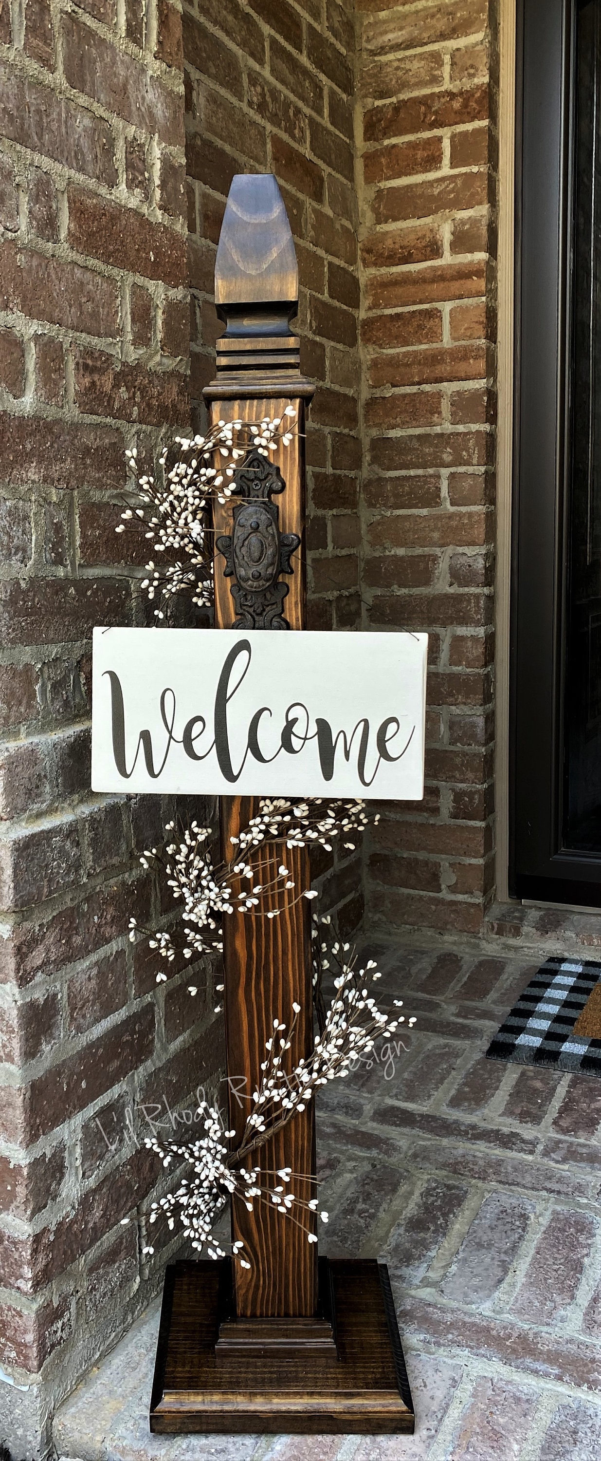 Decorative Porch Post With Decorative Welcome Sign