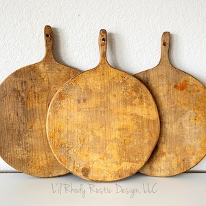 Small European Circular Breadboard, ORIGINAL Cheese Wax Display Board, Charcuterie Board, Reclaimed Wood, Vintage Wood, Cheese Board