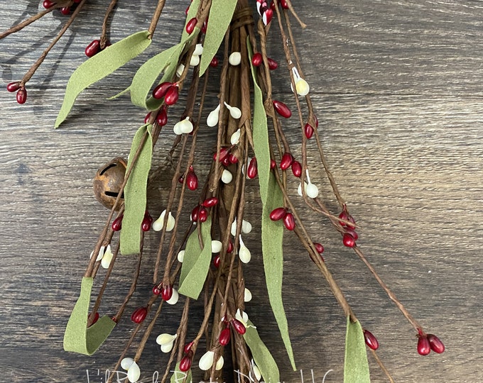 Red and Cream Pip Berry Garland with Leaves and Rusty Bells, Country Garland, Floral Garland