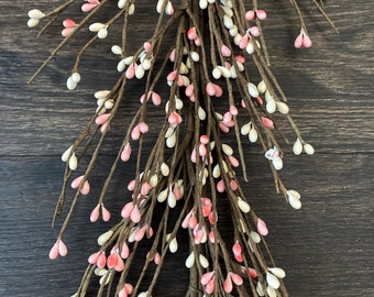 Pink and Cream Pip  Berry Garland