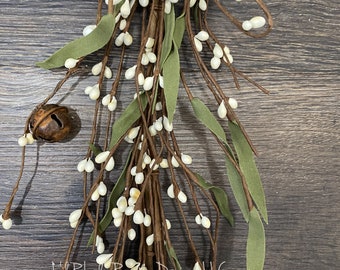 Cream Pip Berry Garland with Leaves and Rusty Bells, Country Garland, Floral Garland