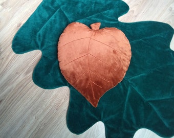 Leaf cushion, decorative cushion in leaf shape