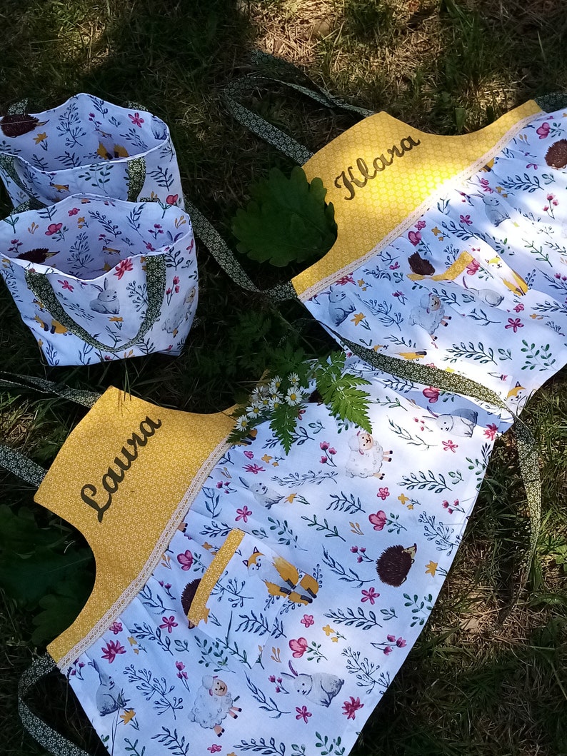 Children's apron, different patterns with the child's name image 2