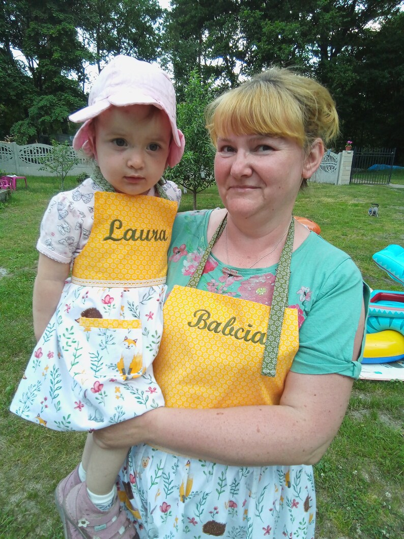 Children's apron, different patterns with the child's name image 9