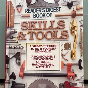 Reader&#39;s Digest Book of Skills and Tools