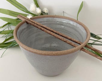 Ramen Bowl with Chopsticks: Unique Ceramic Noodle Bowl