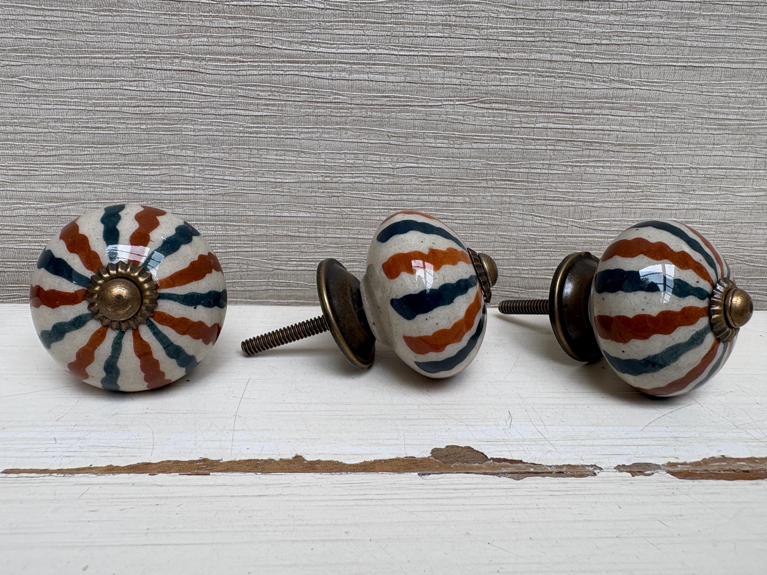 サーカスカラーズ セラミックドアキャビネット引き出しノブ - 4色の