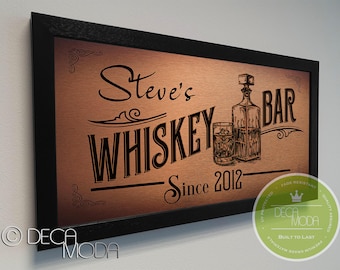 Personalisiertes Whisky Bar Schild: Gebürstetes Metall, Walnussrahmen