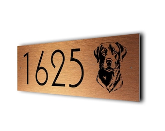 Letrero duradero para perros, placa de metal cepillado resistente a la intemperie con número de casa para hogares con mascotas.