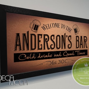 Placa de bar com nome de família personalizado, placa de bar, placas personalizadas, acabamento em metal escovado, moldura de madeira, barra de nome de família personalizada, bar, barra de nome de família