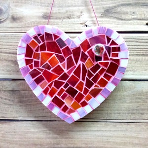 Wandhangend mozaïekhart, woondecoratie, rood glas-in-lood hart, Valentijnsdagcadeau, romantisch cadeau.
