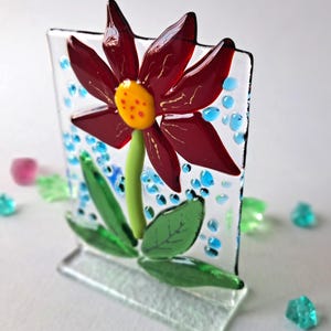 Handcrafted Fused Glass Flower Displays – Elegant Home Décor and Unique Gift