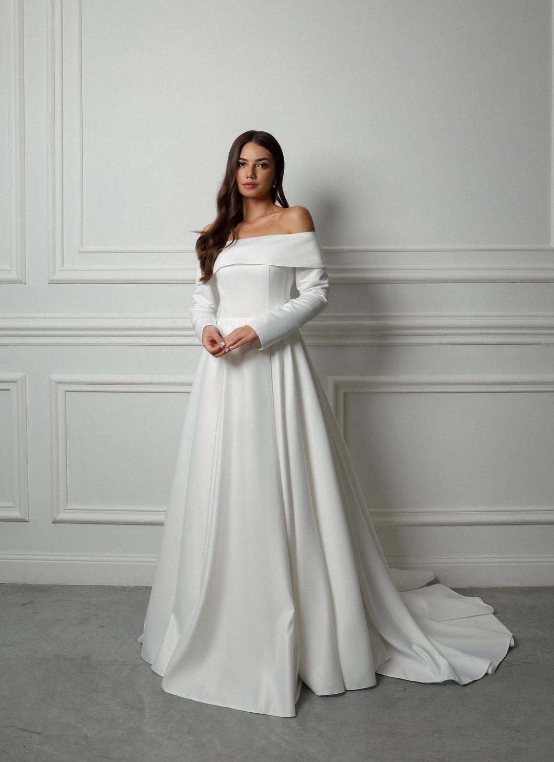 Abito da sposa semplice a trapezio con bolero staccabile, elegante