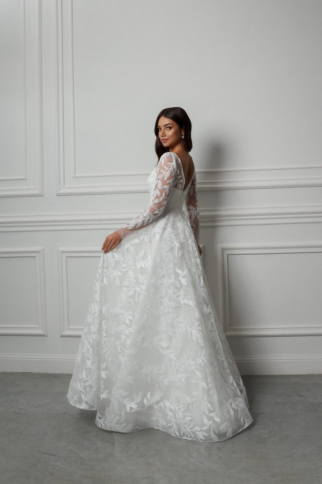 Winter Long Sleeve Wedding Dress, Lace V Neck Ball Gown, Floral Romantic Vintage Bridal