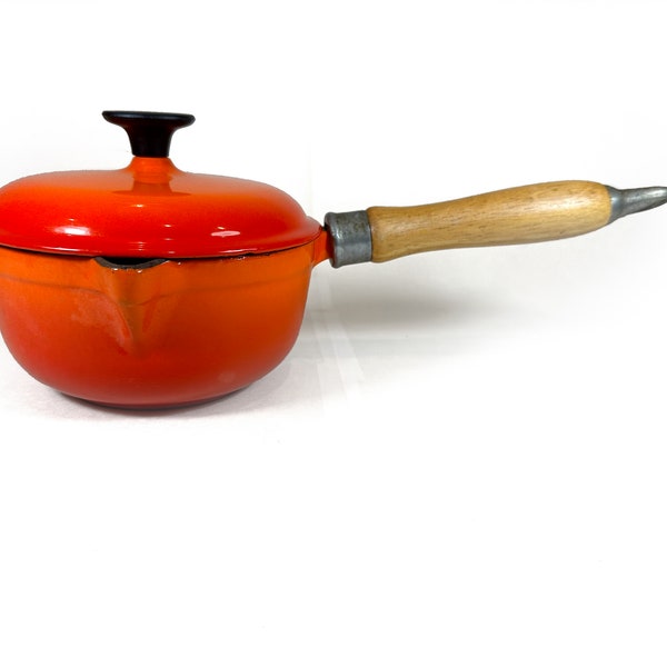 Vintage cast iron saucepan with lid - 14cm